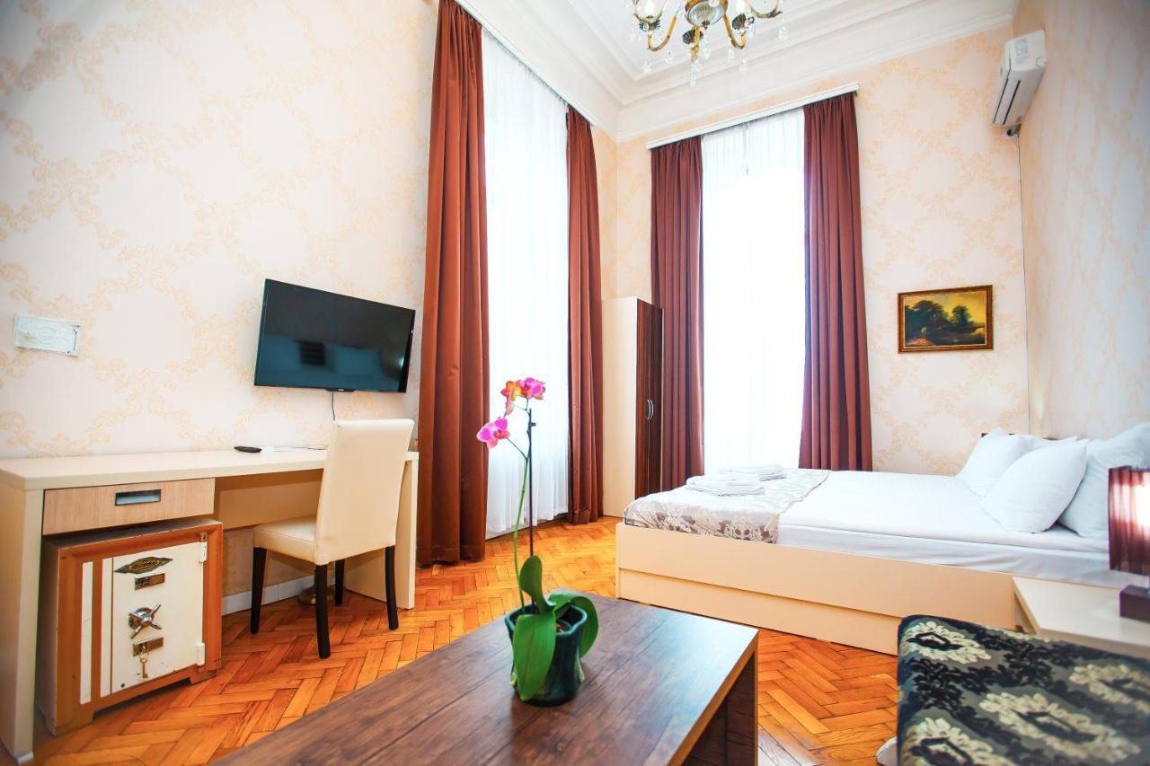 Rustaveli Hotel Tbilisi Exterior photo